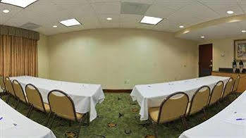 Hotel Holiday Express And By Ihg 2*