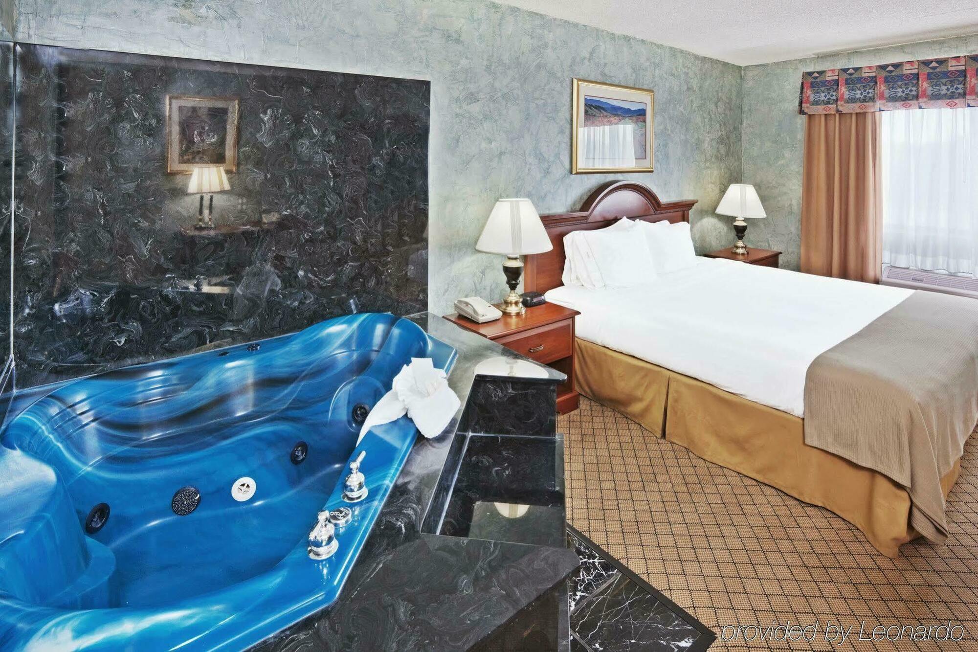 Express And By Ihg Hotel